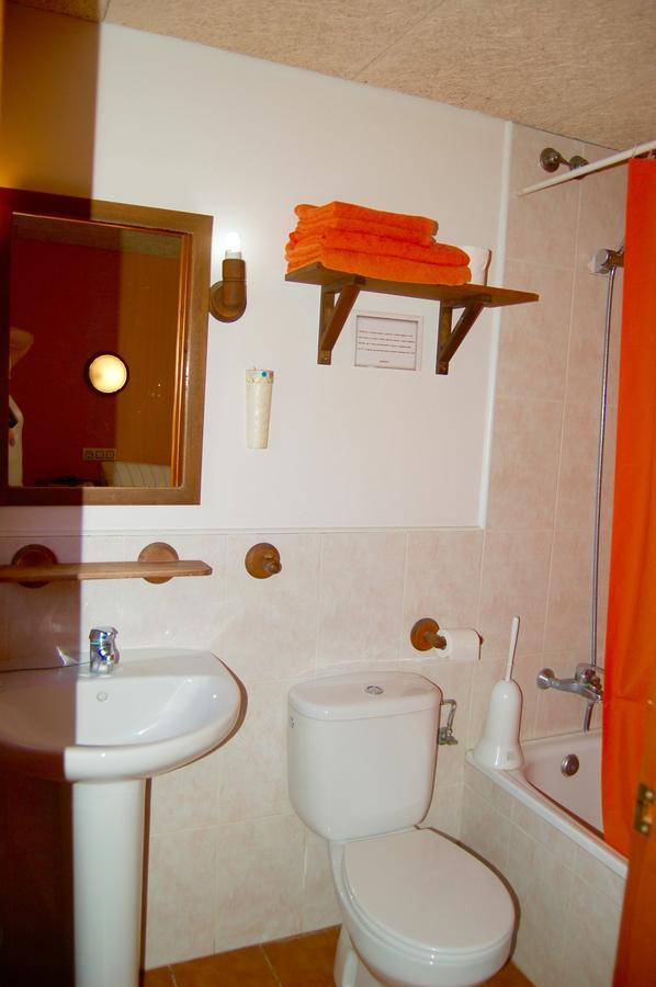 Casa rural exclusiva con 9 hab 16-25pax con piscina privada y BBQ cubierta Riudarenes  Exterior foto