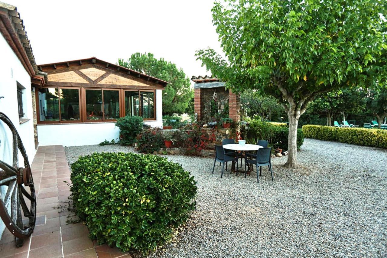Casa rural exclusiva con 9 hab 16-25pax con piscina privada y BBQ cubierta Riudarenes  Exterior foto