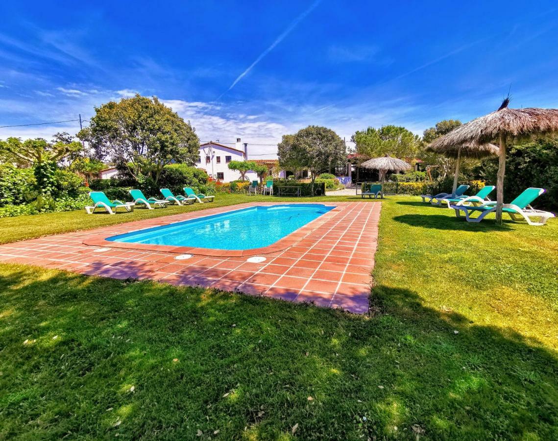 Casa rural exclusiva con 9 hab 16-25pax con piscina privada y BBQ cubierta Riudarenes  Exterior foto